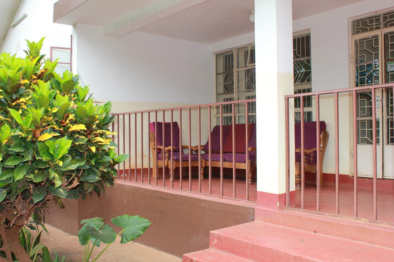 Hostel Hoff Moshi Exterior photo