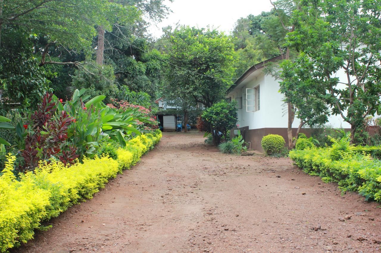 Hostel Hoff Moshi Exterior photo